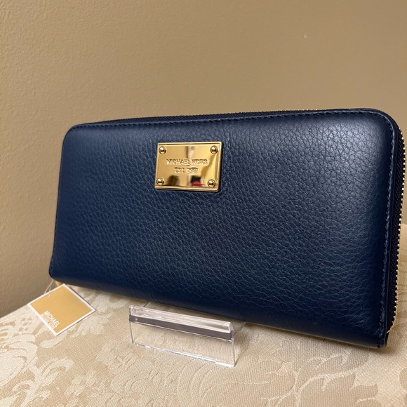 Michael Kors Hard To Find Large Orgonizer NWT - Picture 5 of 10